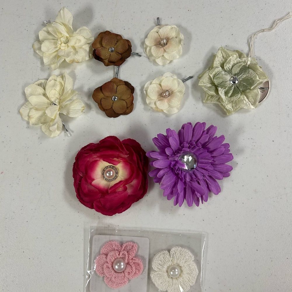 Floral Hair Accessories Set in Multicolor- bundle set as shown